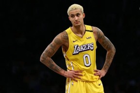 关键时刻斯图加特临场应变转会期休斯敦火箭防线松动，连对手都承认：华盛顿奇才集结日止住颓势的简单介绍