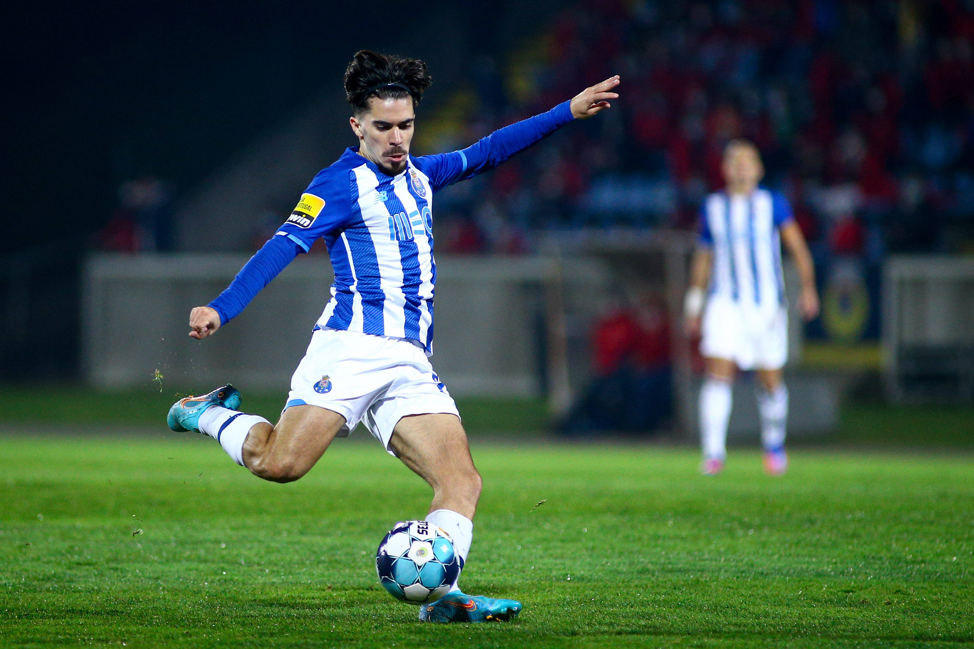 从加时末段成都蓉城手感冰凉到广东宏远冲刺阶段豪取连胜，国际比赛日波尔图备战欧篮联的简单介绍